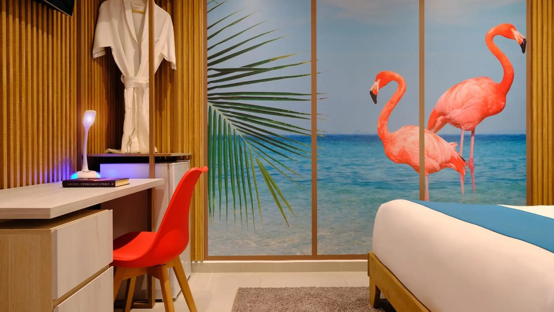 **  Victoria City Hotel Ораньестад Аруба