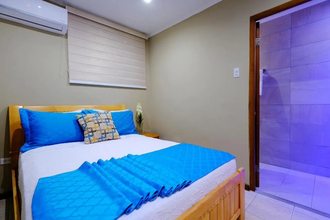 **  Victoria City Hotel Οράνχεσταντ Αρούμπα