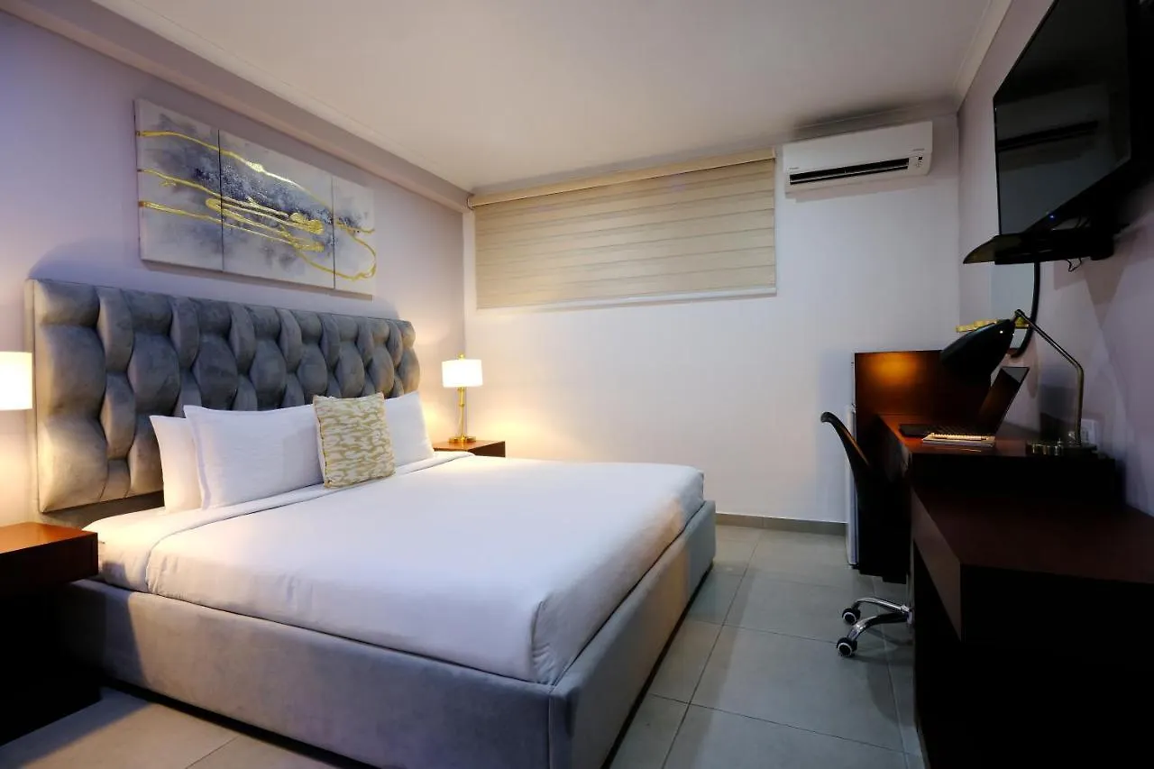 Victoria City Hotel Οράνχεσταντ