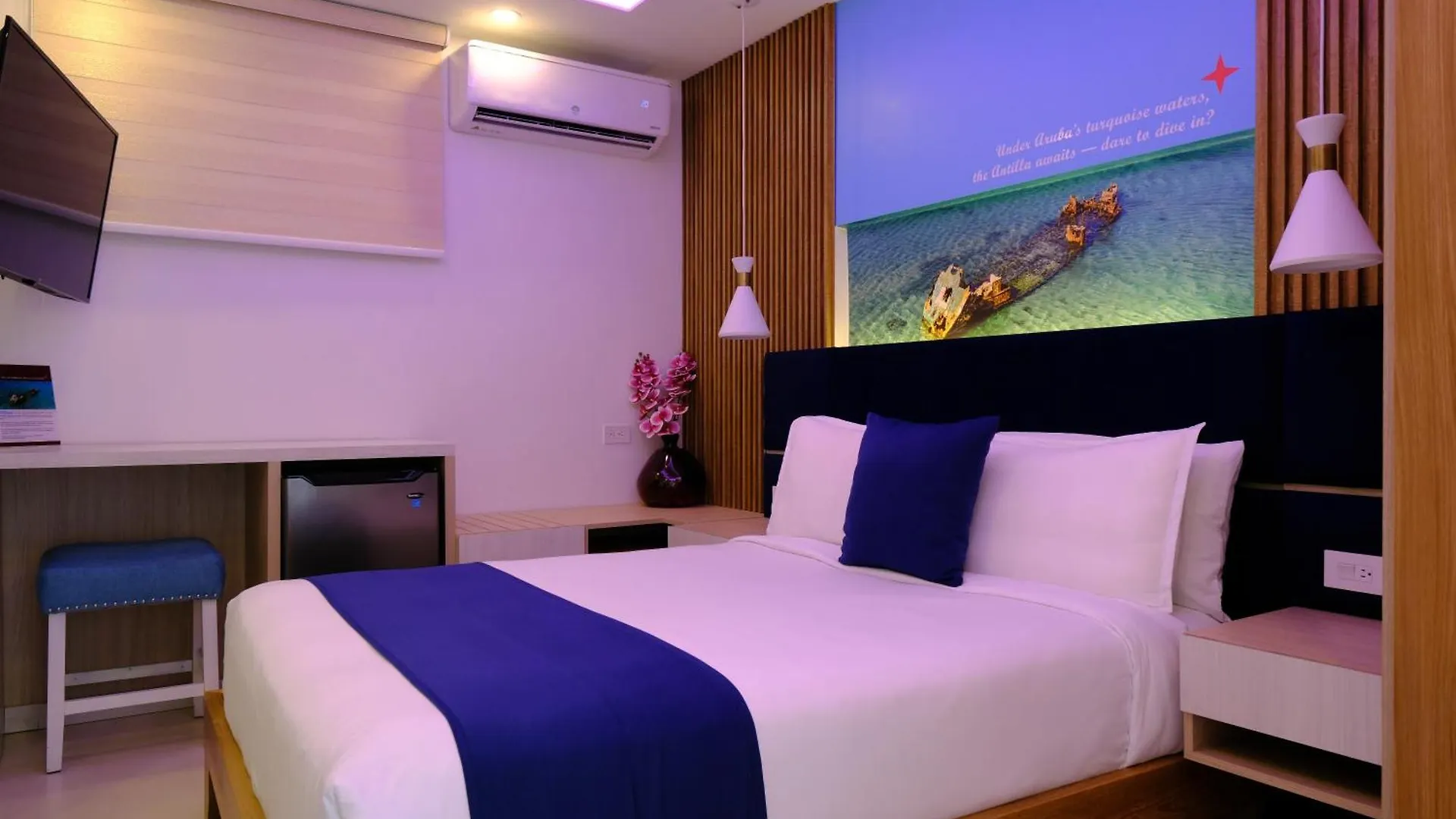 Victoria City Hotel Oranjestad 2*,